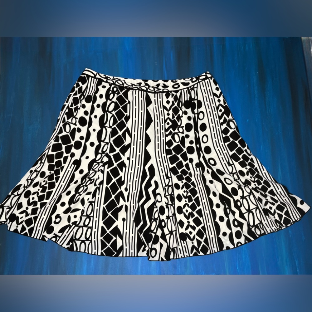 Susan Graver Geometric Liquid Knit Black & White Midi Dance Skater Skirt